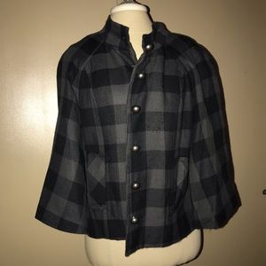 Mid length bell sleeved blazer